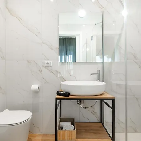 ゲストハウス Carducci Collection